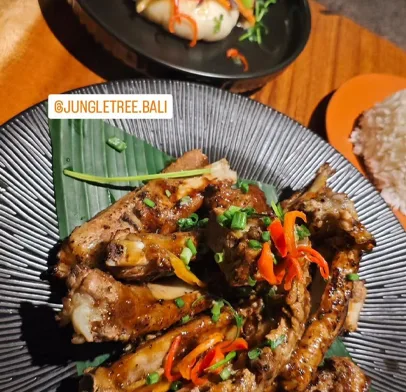 Jungle Tree A La Carte Lunch and Dinner