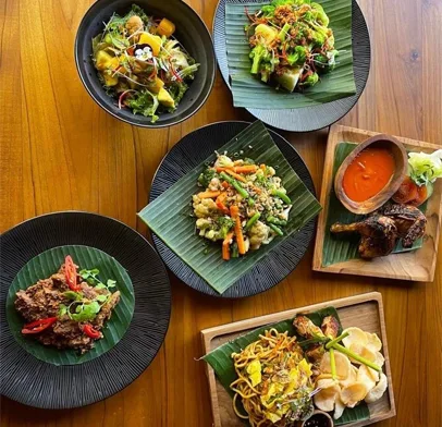 Jungle Tree A La Carte Lunch and Dinner